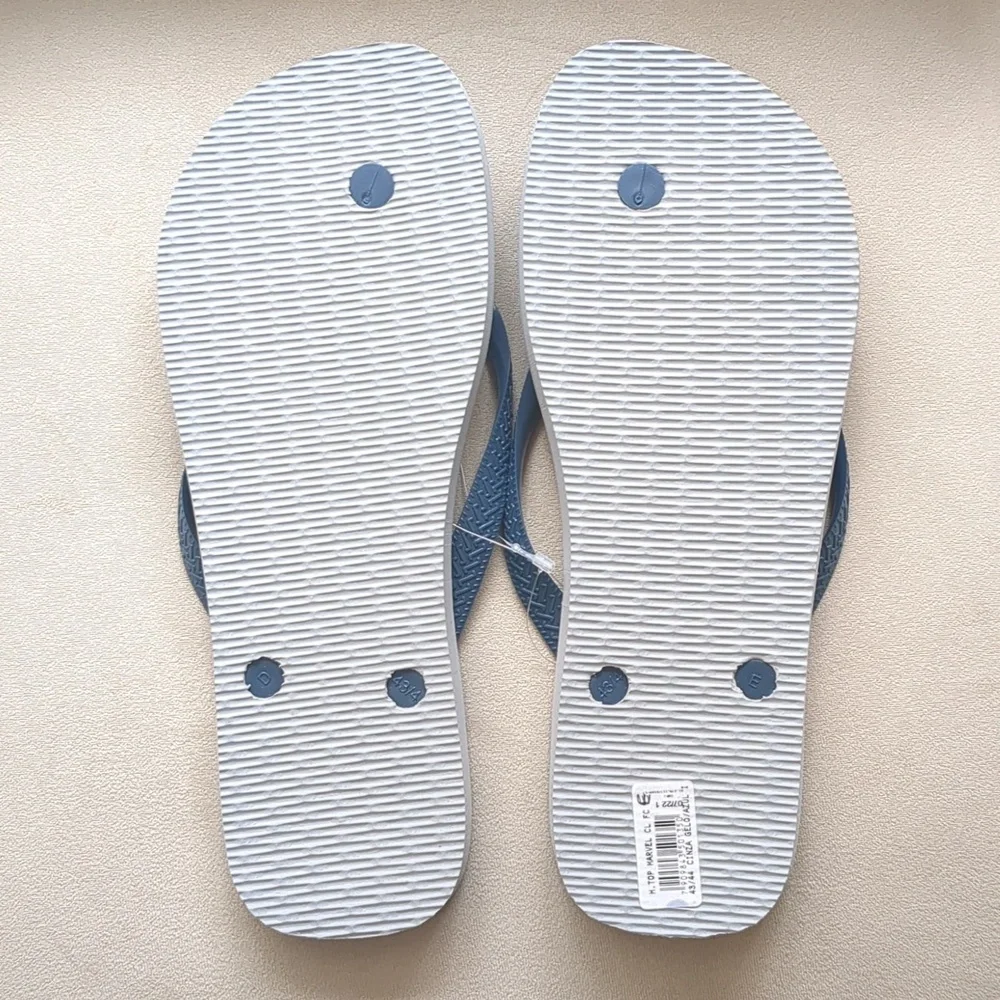 Havaianas x Marvel Comic Series Flipflops Sandals - size 11/12 M